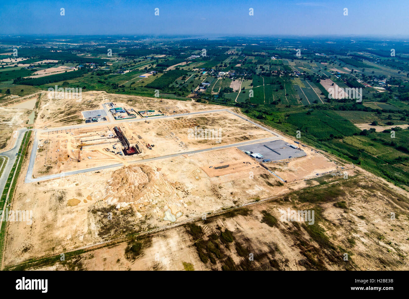 Industrial estate aerial hires stock photography and images Alamy
