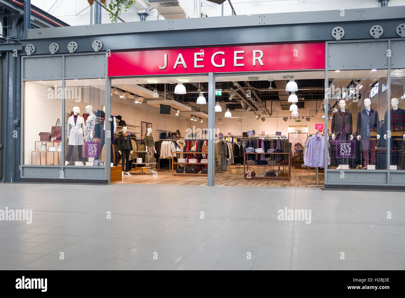 Jaeger clothing hi-res stock photography and images - Alamy
