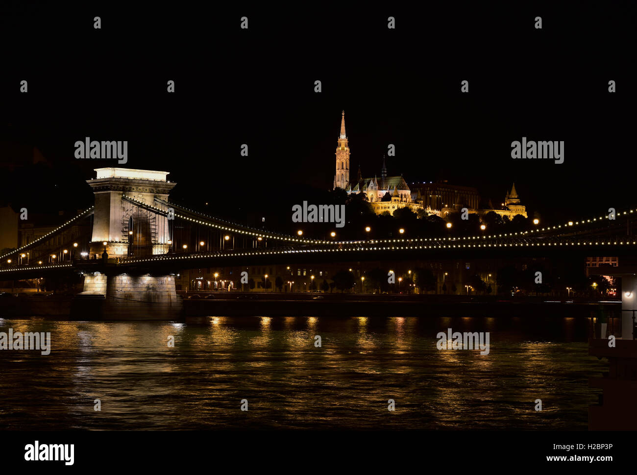 Night view of Danube in the center of Budapest with Chain Bridge, Matthias Church and Fisherman's Bastion Stock Photo