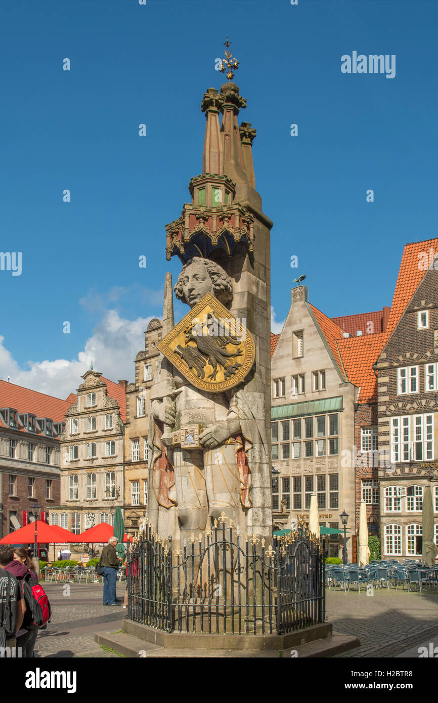 Statue of Roland in Marktplatz, Bremen, Germany Stock Photo - Alamy