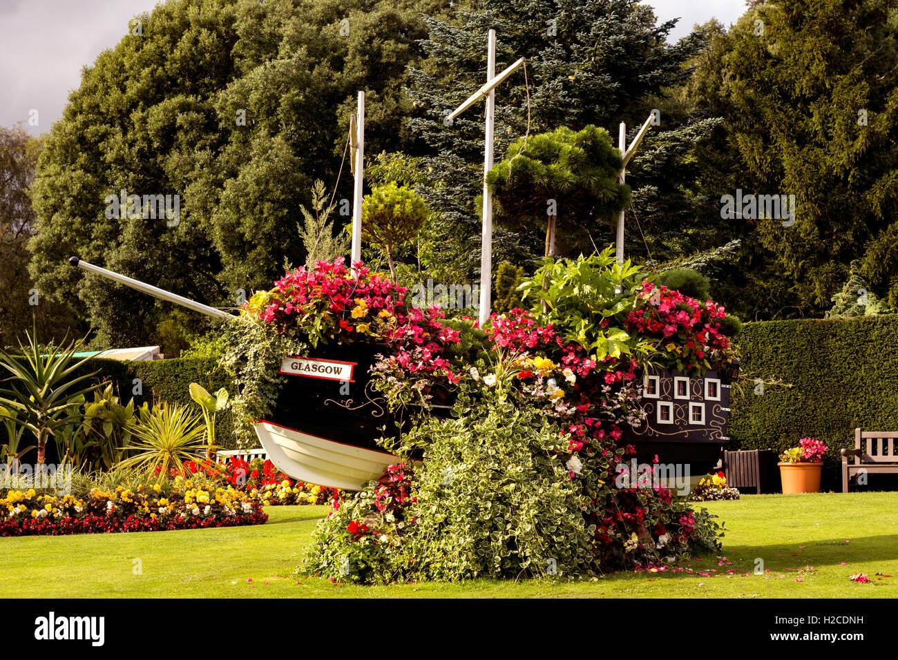Glasgow Boat with Flowers in Pollok Park Gardens. GLASGOW, SCOTLAND Stock Photo