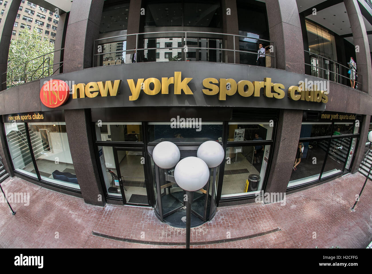 Entrance to a NYSC location in Manhattan Stock Photo Alamy