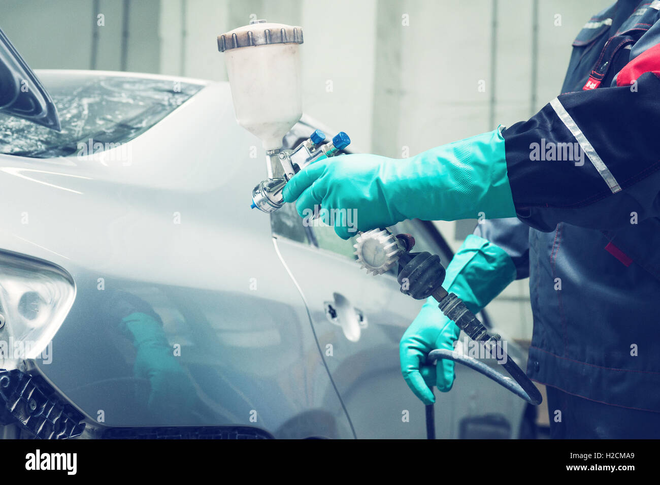 painting a car Stock Photo Alamy