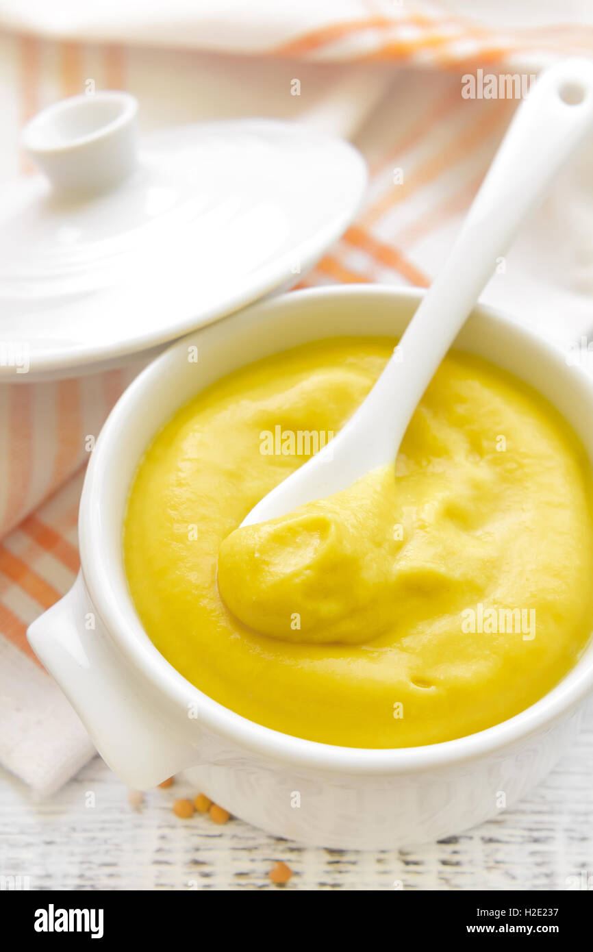 Dijon mustard sauce dip hi-res stock photography and images - Alamy