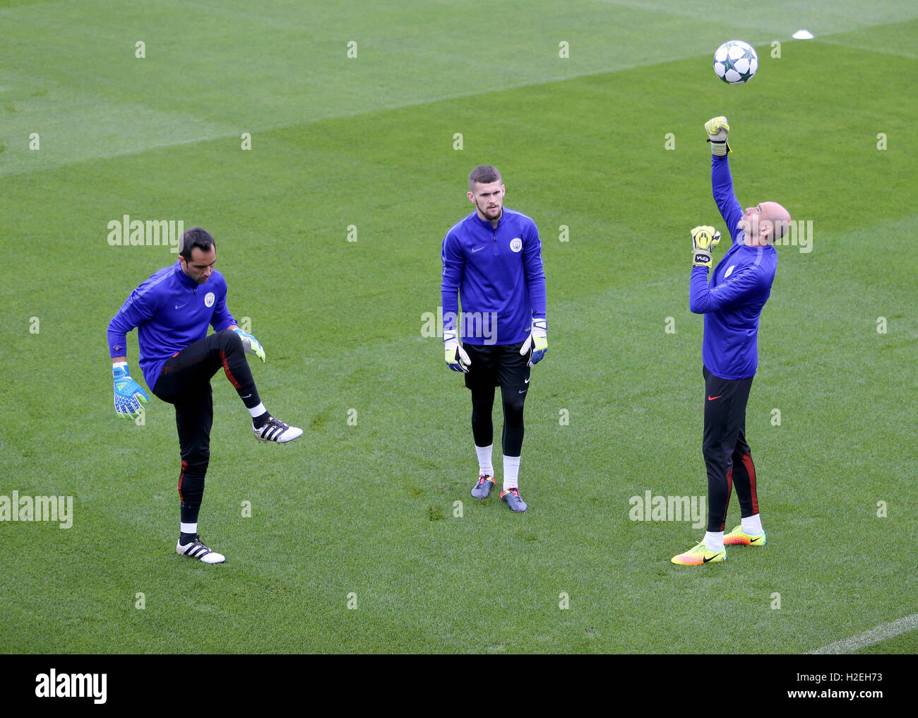 Manchester City goalkeeper Willy Caballero (right) during a training session at the City football Academy, London. Stock Photo