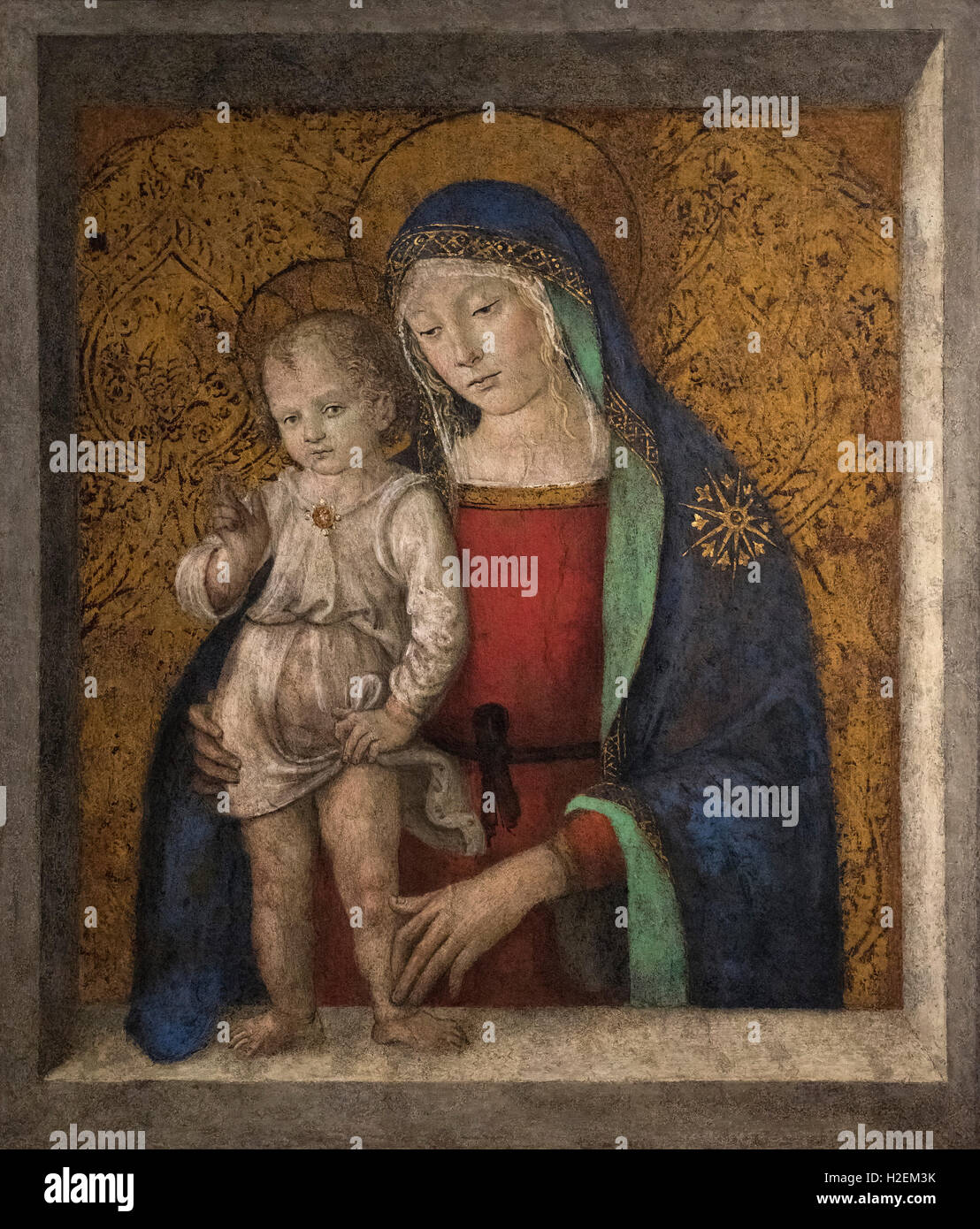 Bernardino di Betto - Pinturicchio (1454-1513), Madonna del davanzale, (ca. 1496-1498).  Fresco mounted on cadorite.  Inv. 40324 Stock Photo