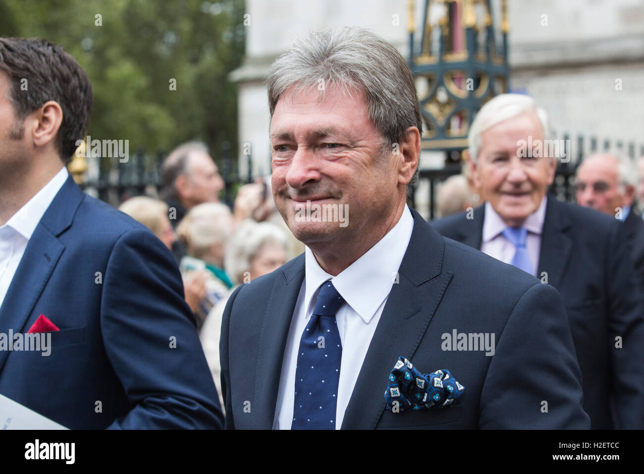 London, UK. 27 September 2016. Alan Titchmarsh. Friends, family, colleagues and celebrities depart after the Terry Wogan Thanksgiving Service at Westminster Abbey. Credit:  Bettina Strenske/17�Թ����� Live News Stock Photo