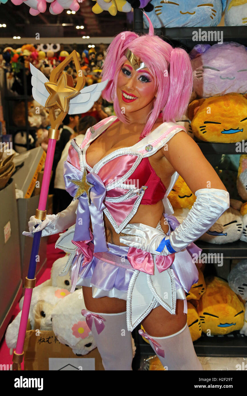 London, UK. 28th October 2016. Participants at MCM London Comic Con at Excel London a modern pop culture event where people can meet stars of film and TV and dress up in costume as their favourite characters from film,, TV, manga and anime, also known as cosplay Credit:  Paul Brown/Alamy Live News Stock Photo