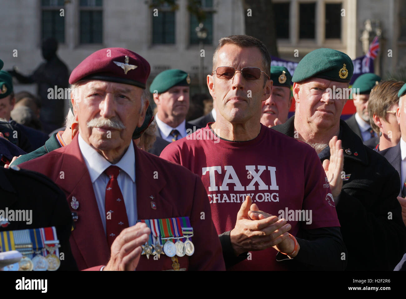 London, England,UK. 28th Oct 2016: Miliitary personnal assemble in Parliament Square in support of jailed Sgt Alexander Blackman who was convicted of murdering a Taliban fighter in 2013, London ,UK. Credit:  See Li/Alamy Live News Stock Photo