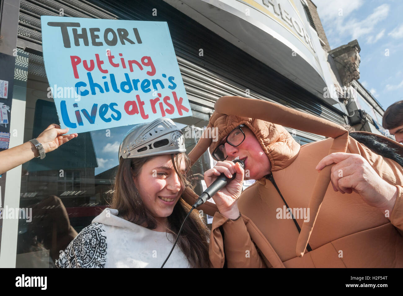 Council housing people babies hires stock photography and images Alamy