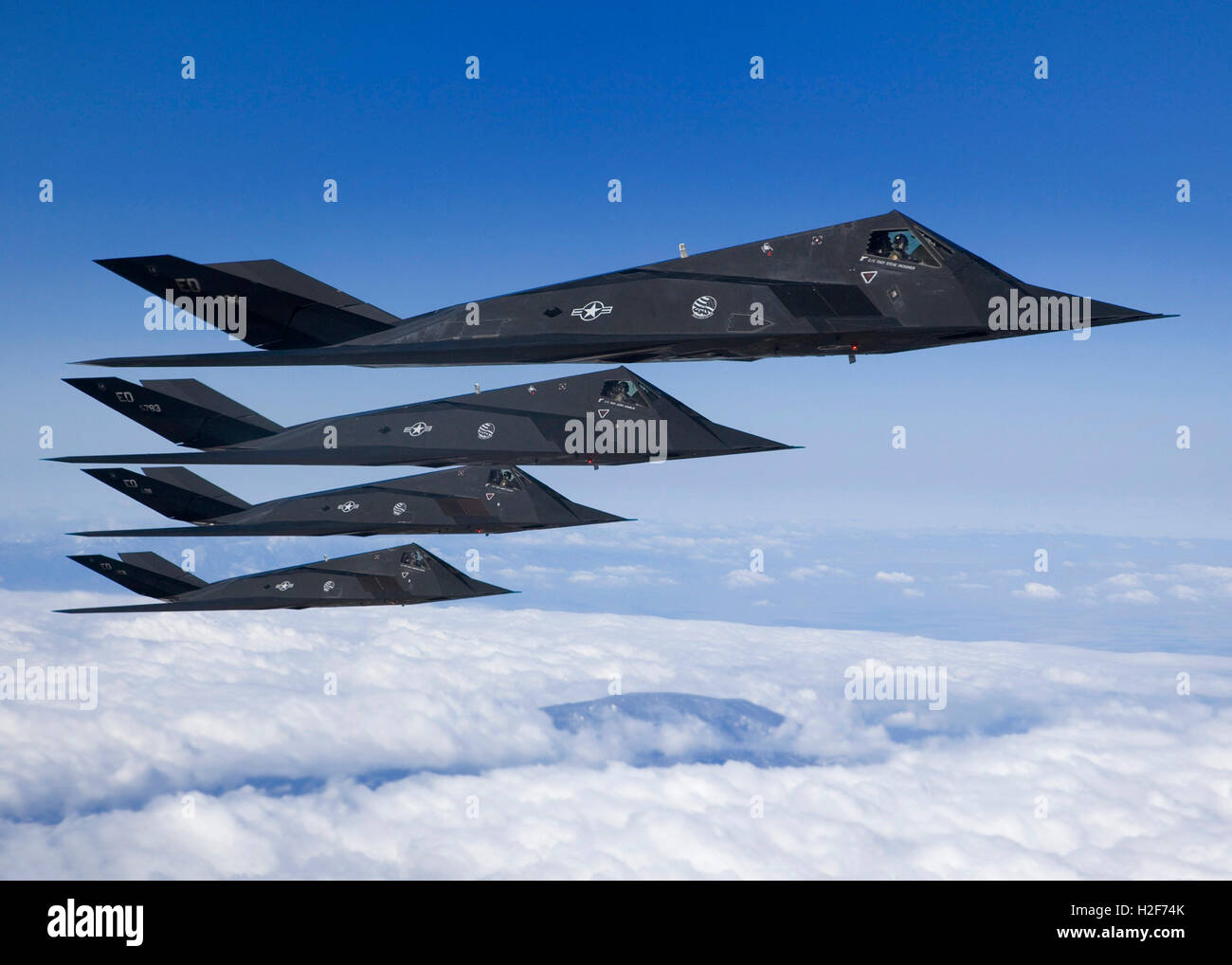 F 117 nighthawk hi-res stock photography and images - Alamy