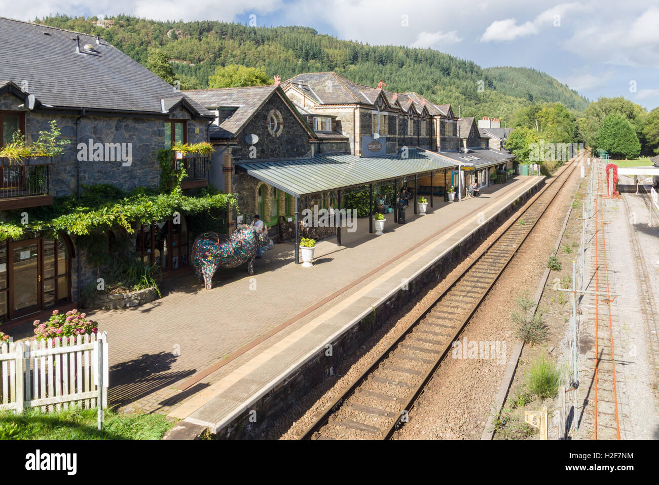 Betws-y-Coed railway station on the Conwy Valley Line from Llandudno Junction to Blaenau Ffestiniog Stock Photo