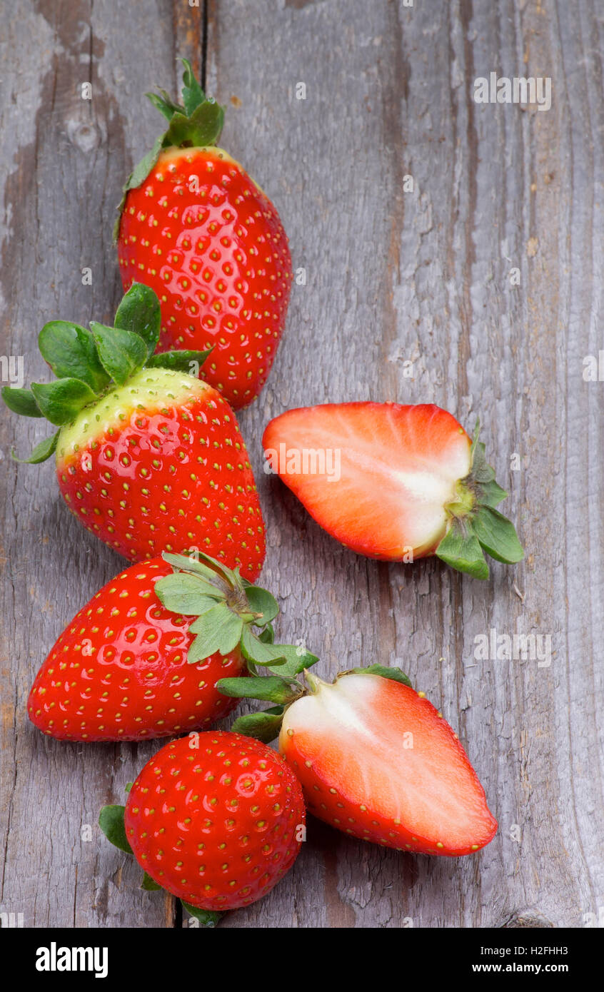 Strawberries section hi-res stock photography and images - Alamy
