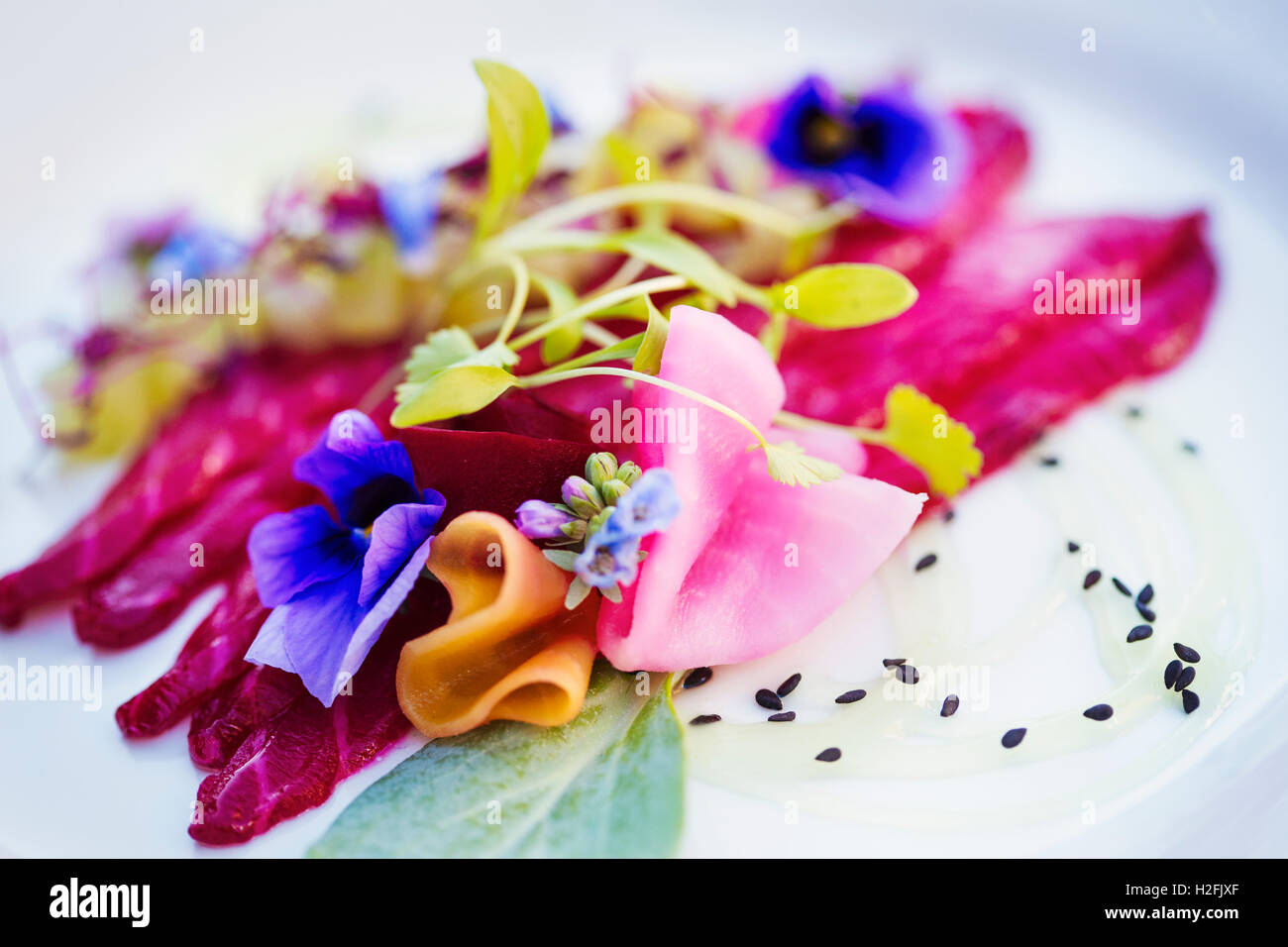 Edible flower garnish hires stock photography and images Alamy