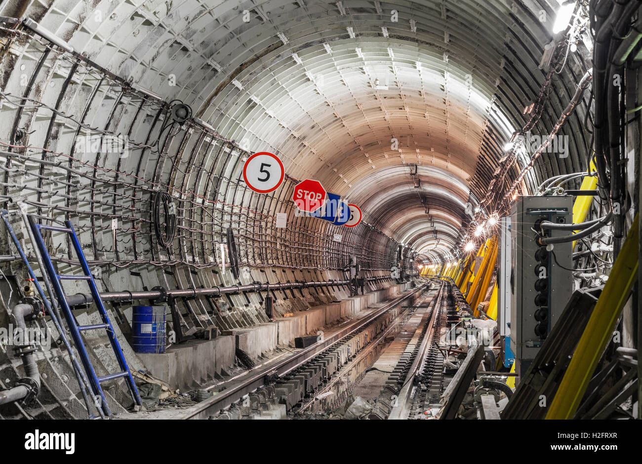 Construction of the subway tunnel in Moscow Stock Photo - Alamy