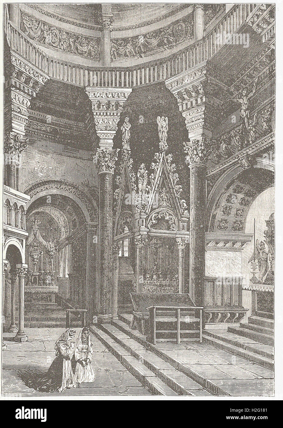INTERIOR OF THE CATHEDRAL OF SPALATRO (FORMERLY THE TEMPLE OF THE PALACE OF DIOCLETIAN - from 'Cassell's Illustrated Universal History' - 1882 Stock Photo