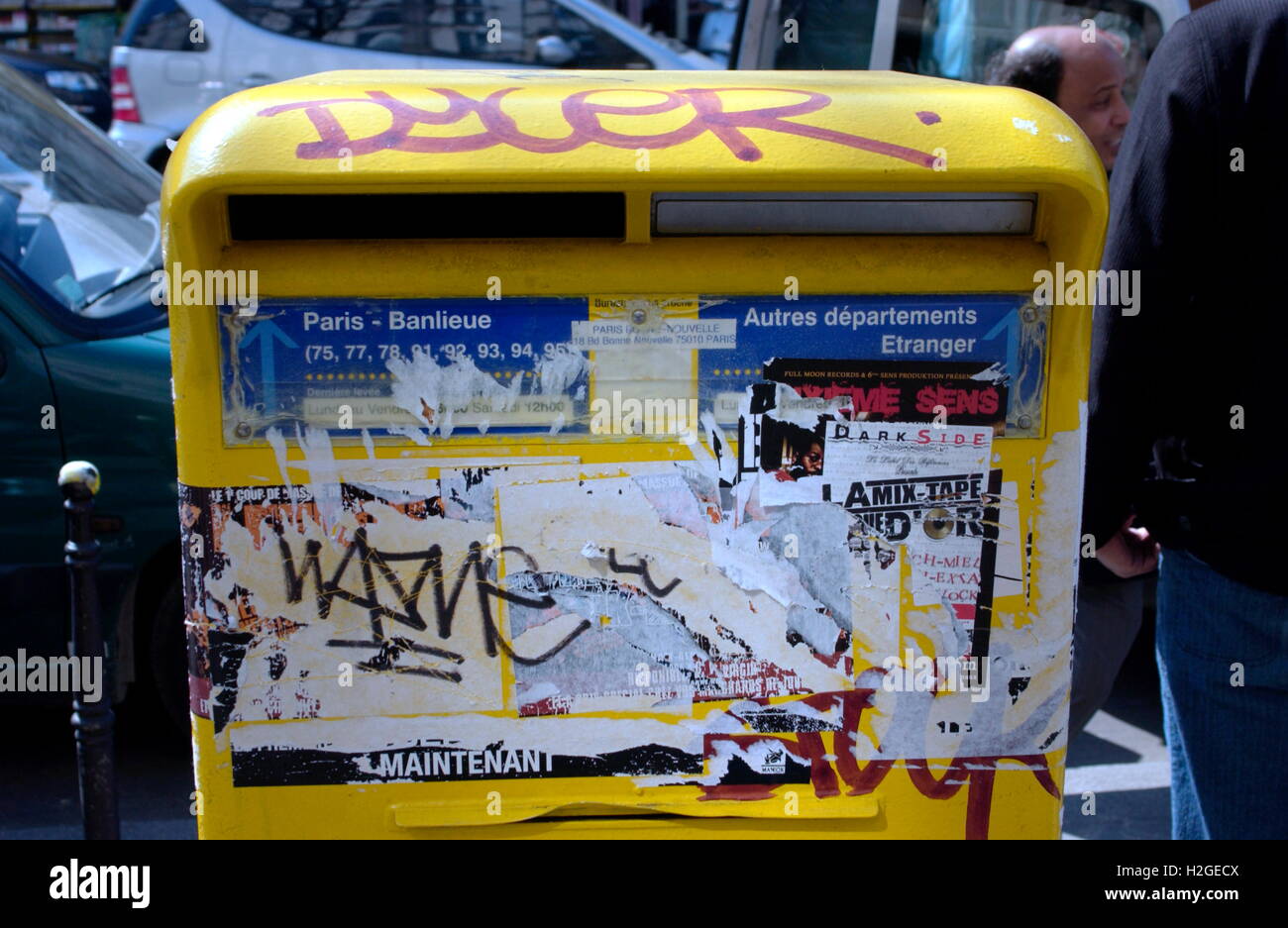 AJAXNETPHOTO. PARIS, FRANCE.  - LA POSTE - DEFACED MAILING BOX IN THE CITY. PHOTO:JONATHAN EASTLAND/AJAX REF:D1X60604_99 Stock Photo