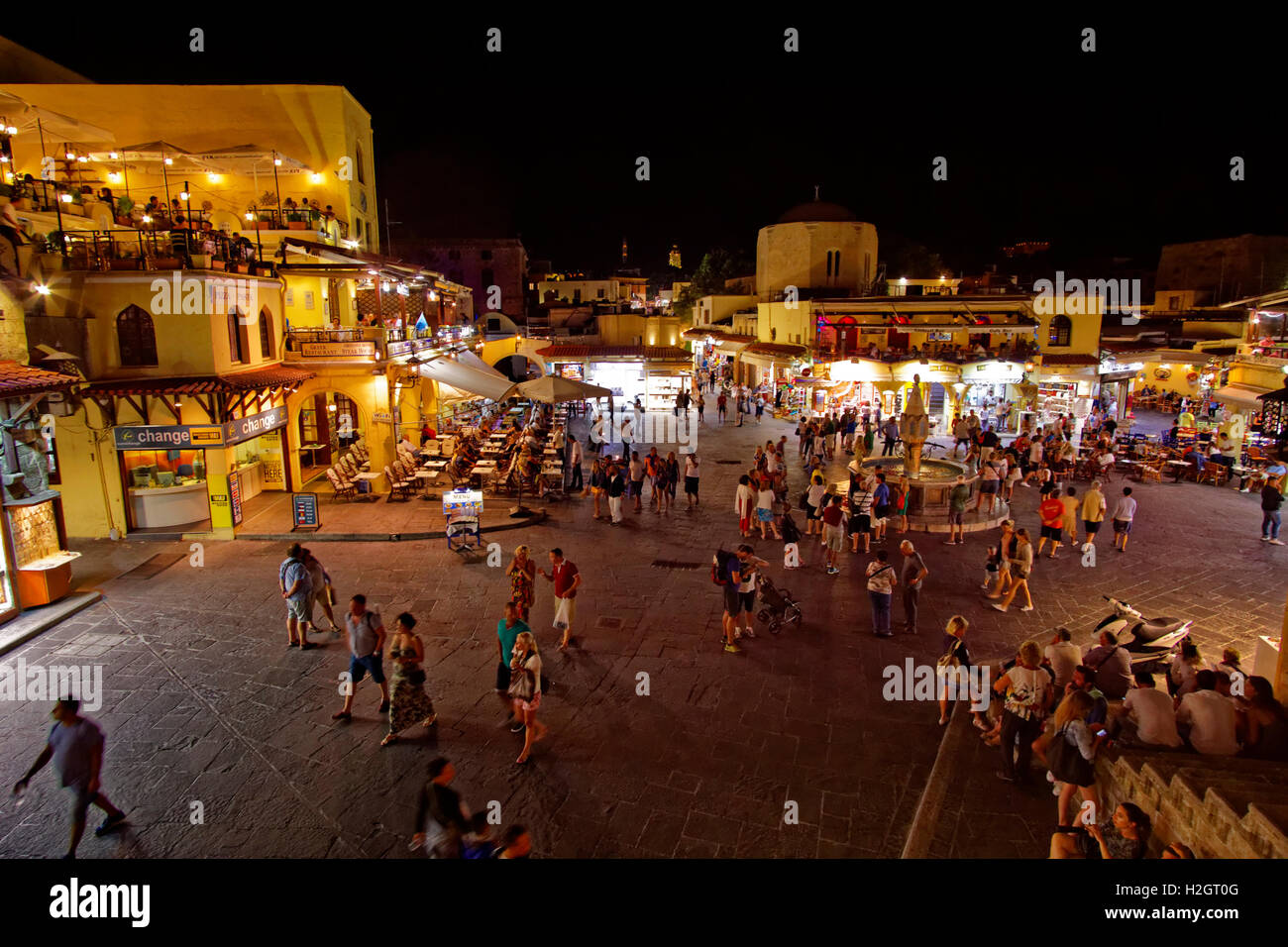 Nighttime at Ipokratous (Hippocrates) Square, at Rhodes Old Town, Island of Rhodes, Dodecanese Islands, Greece. Stock Photo