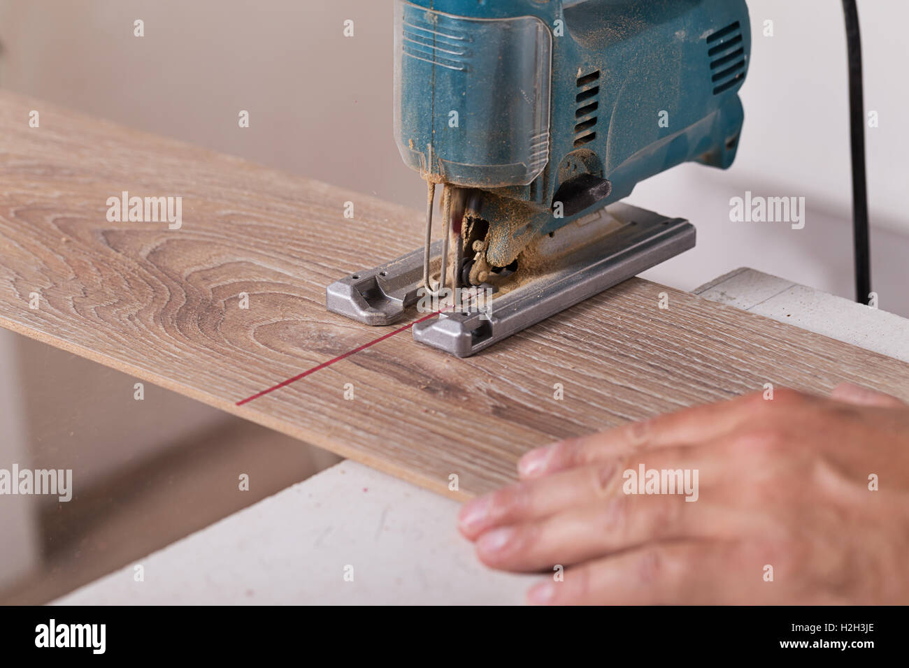 Installing Laminate Flooring Carpenter Cut Parquet Floor Board