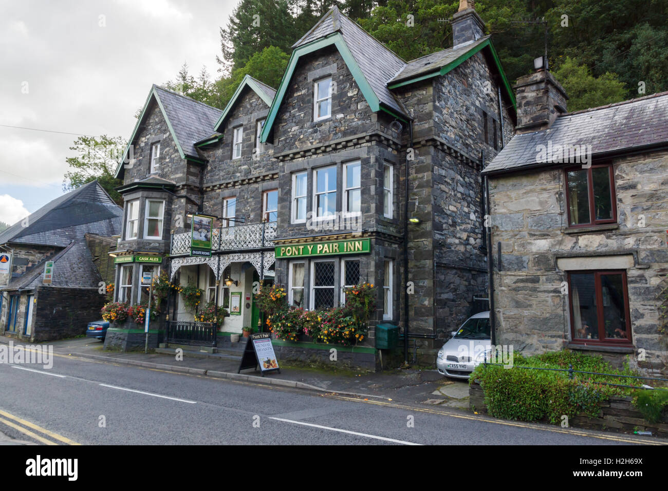 Pont y Pair Inn Betws y Coed on the A5 in the town centre Stock Photo