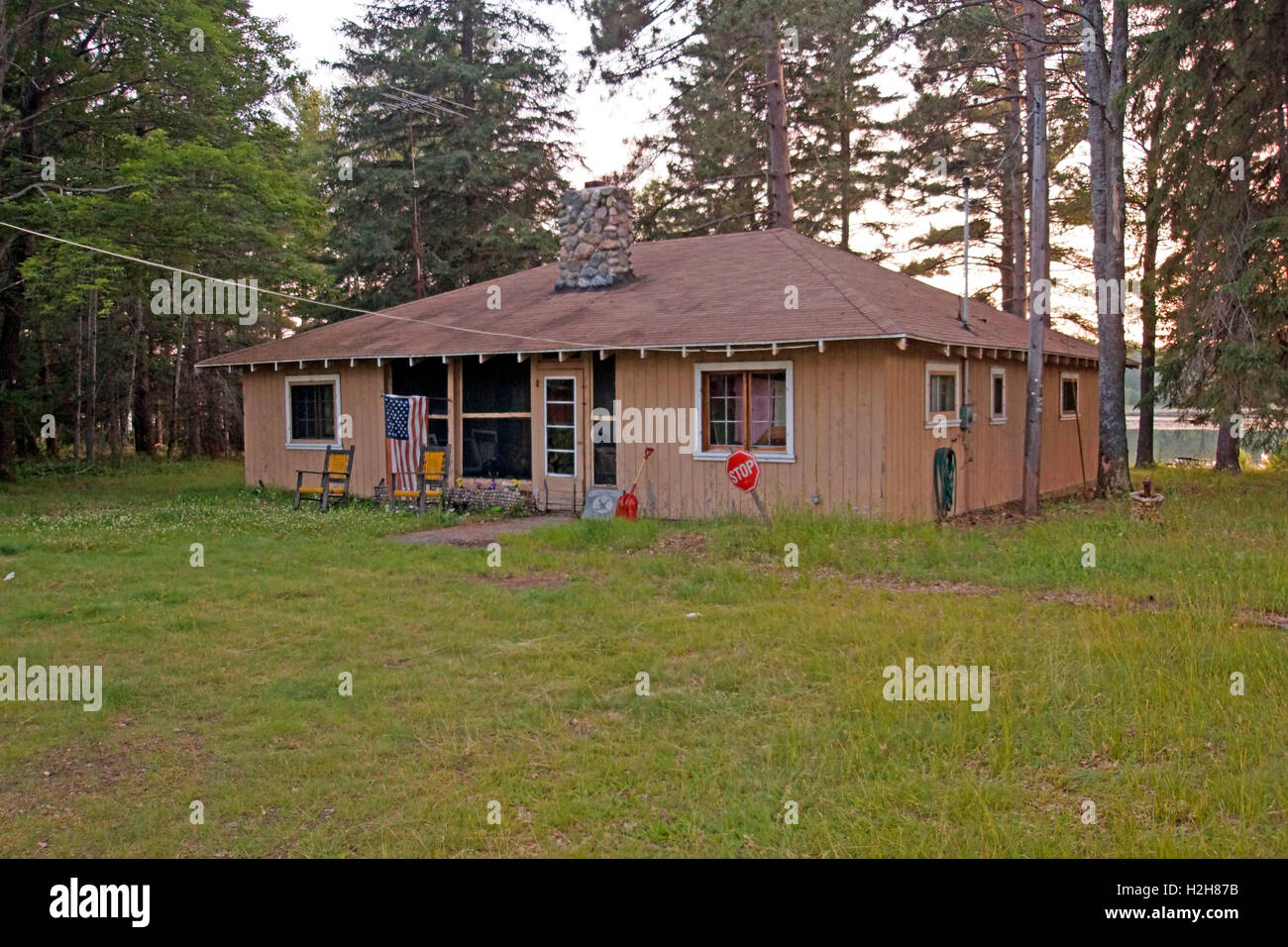Rustic Cabin In The Woods Stock Photo 122081551 Alamy