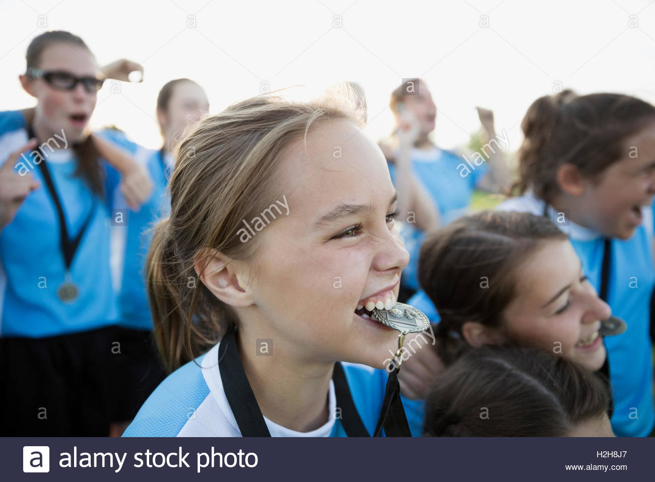Middle school girls soccer hi-res stock photography and images - Alamy