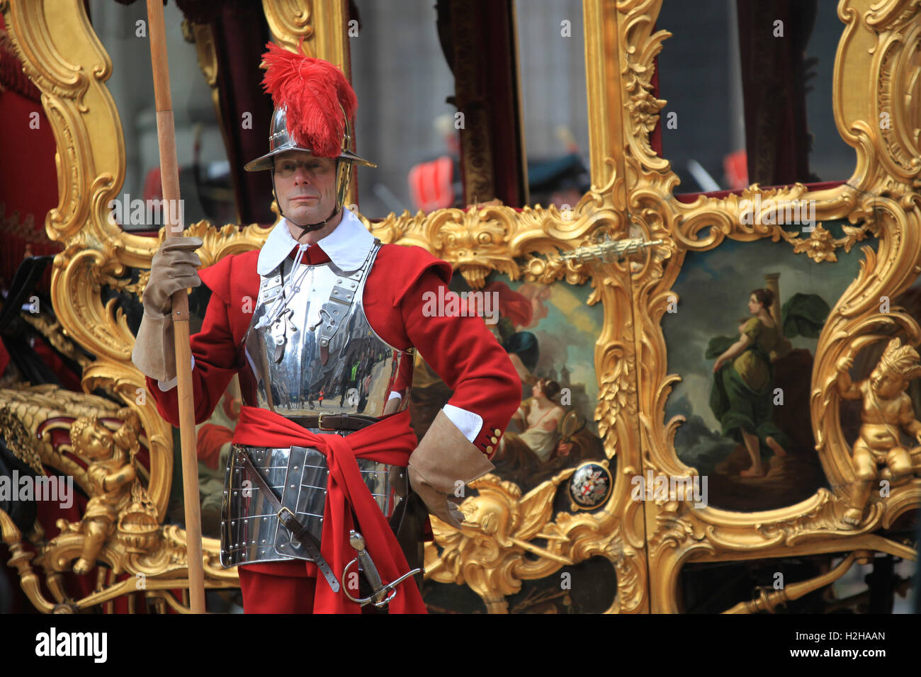 Member of The Company of Pikemen & Musketeert guards the State Coach during the Lord Mayor's Show, London, UK. Stock Photo