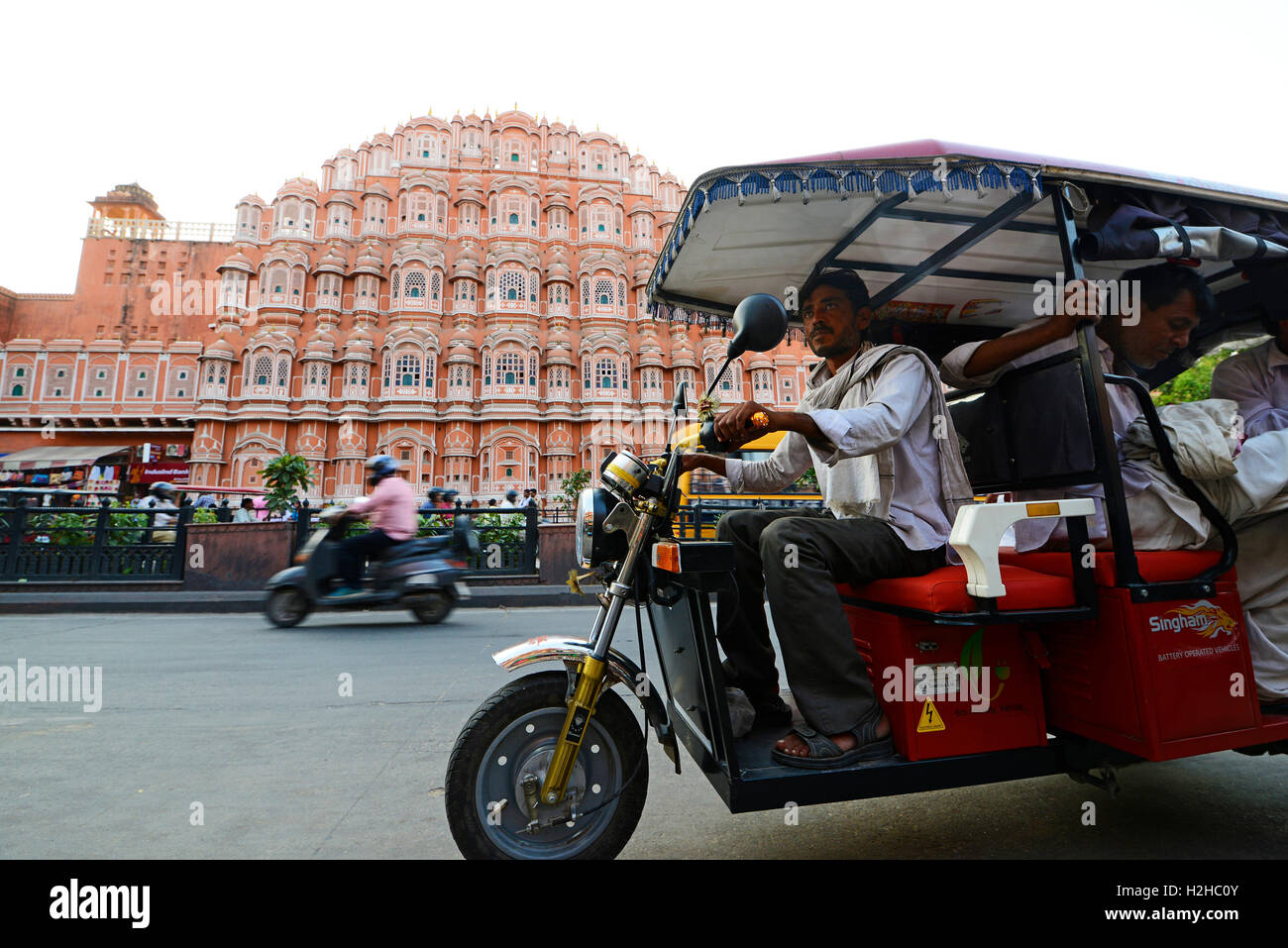 Cycle Rickshaw in front  of Hawa Mahal in Jaipur,Rajasthan,India Stock Photo