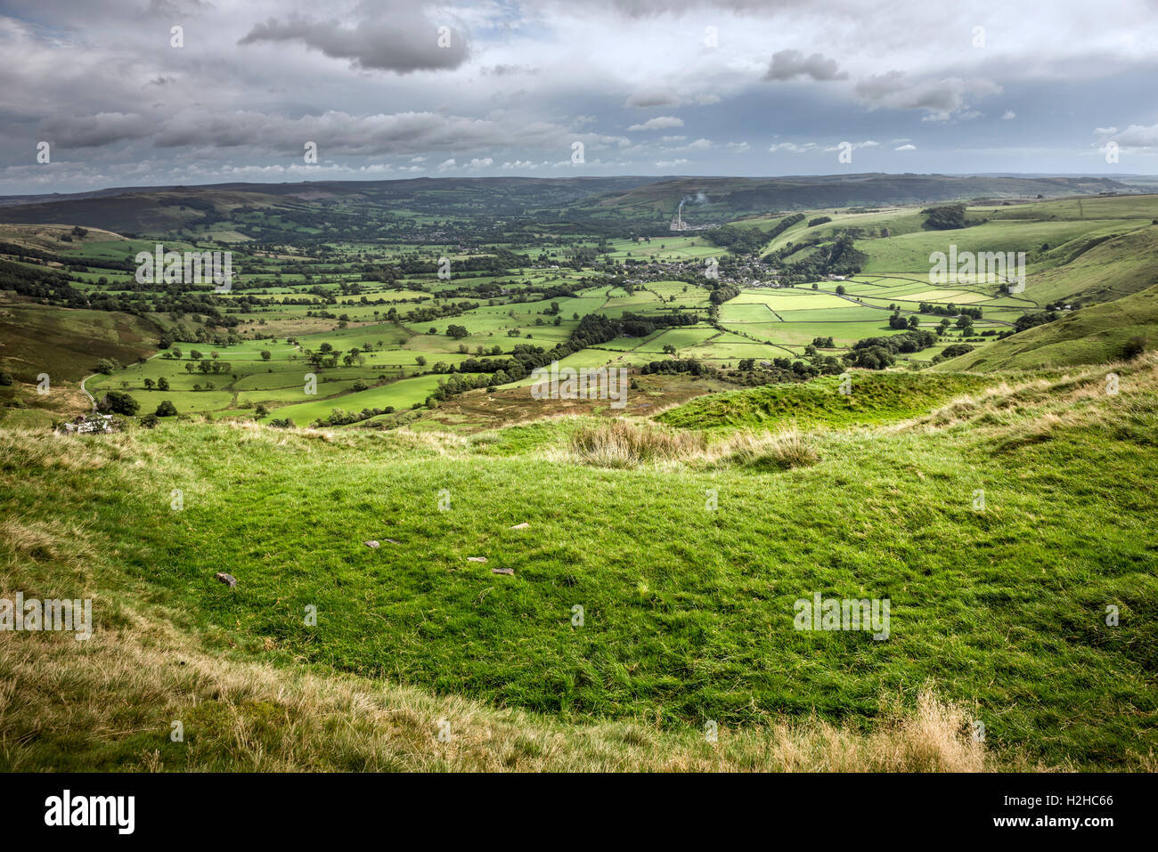 Mam Tor Iron Age hill fort in the Peak District National Park, Derbyshire, UK Stock Photo