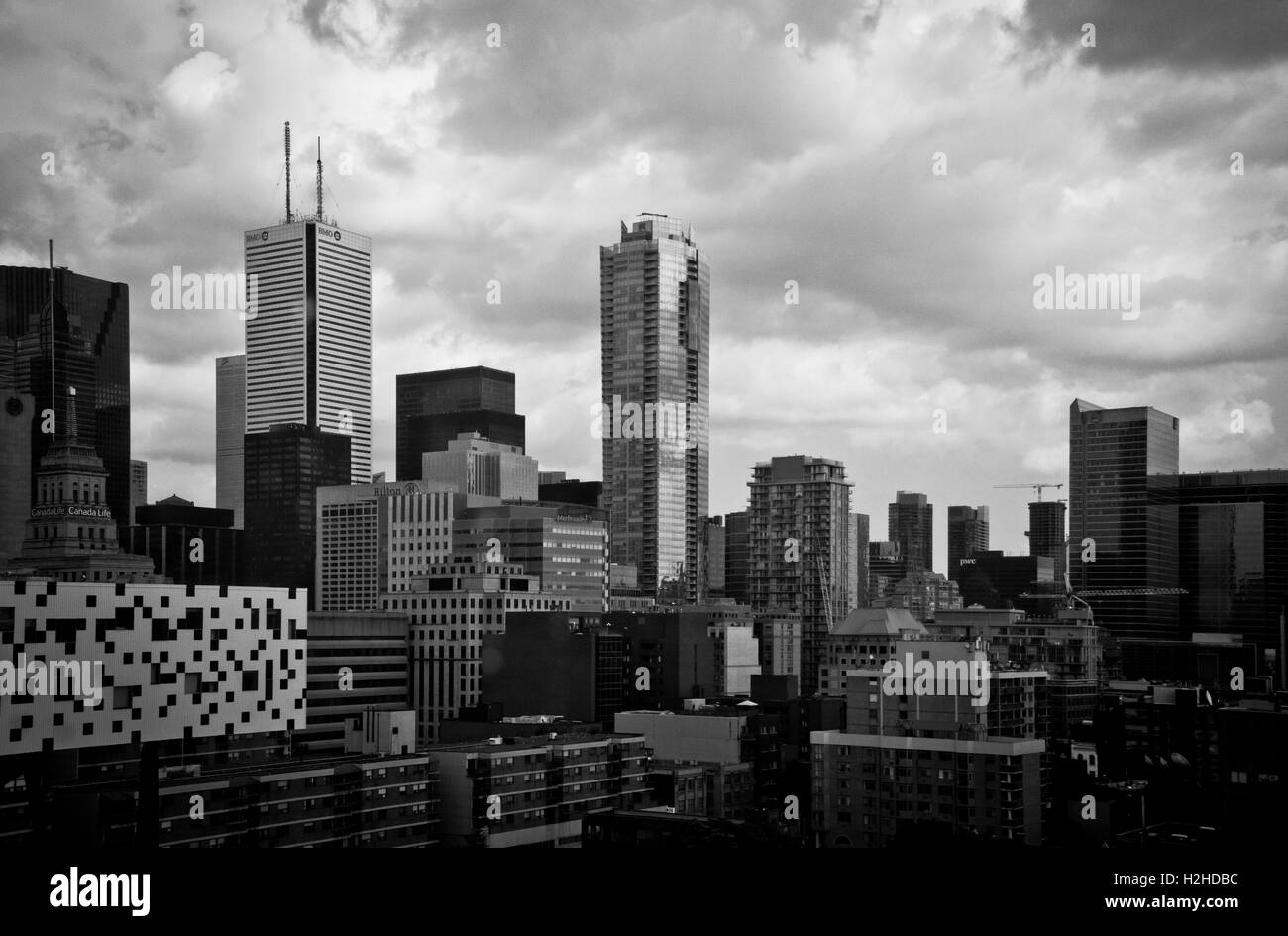 Toronto city skyline black white hi-res stock photography and images ...