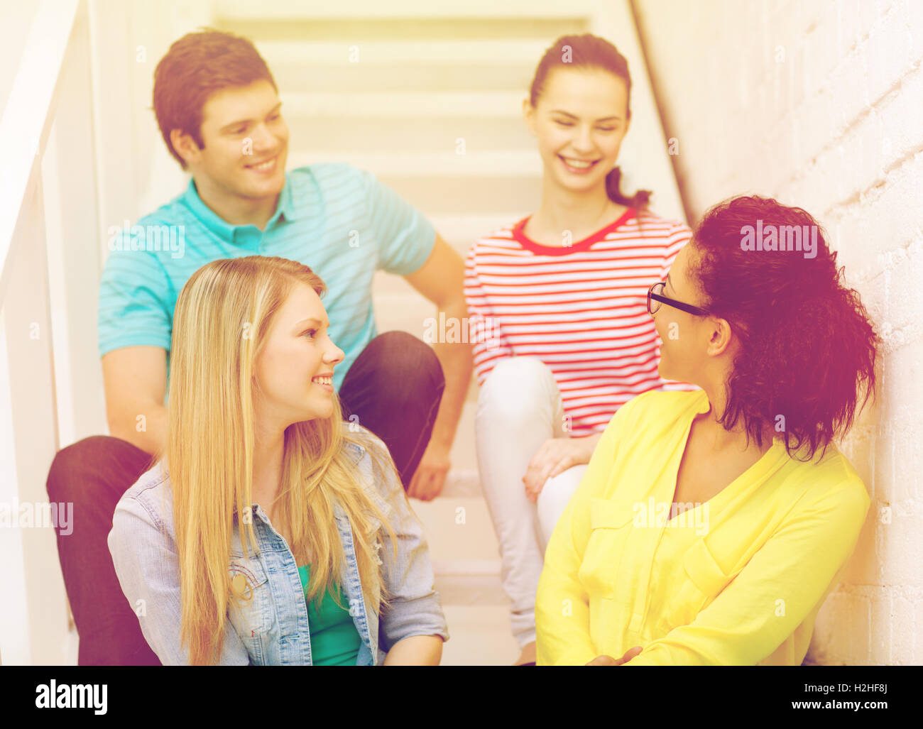 smiling teenagers hanging out Stock Photo Alamy