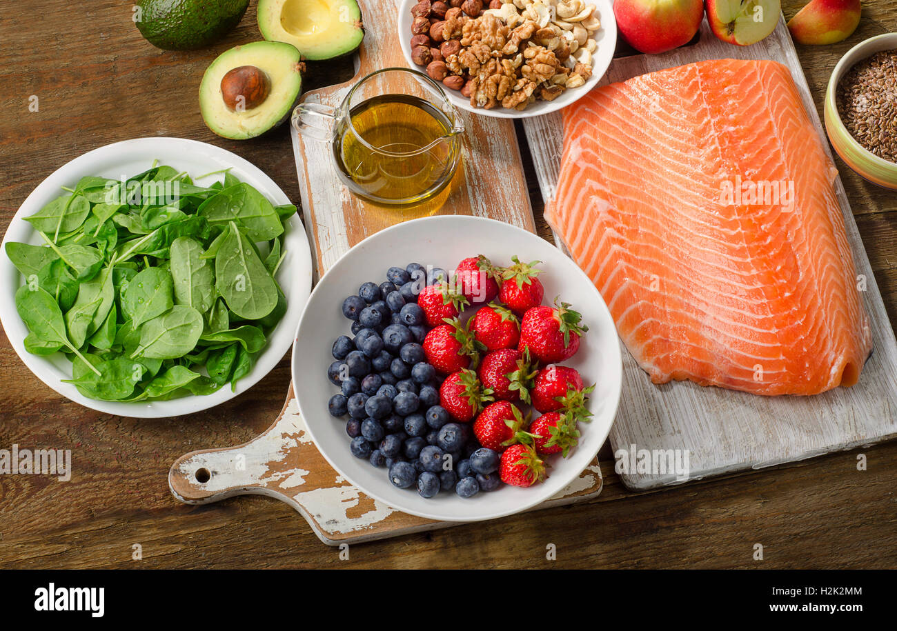Best foods heart healthy diet hi-res stock photography and images - Alamy