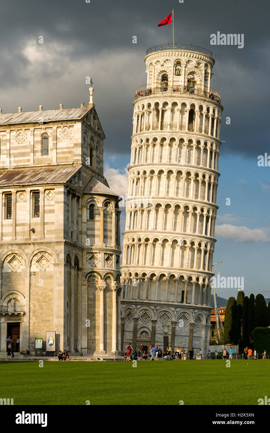 Cathedral and Leaning Tower of Pisa, Torre pendente di Pisa, main tourist attractions Pisa, Pisa, Tuscany, Italy Stock Photo