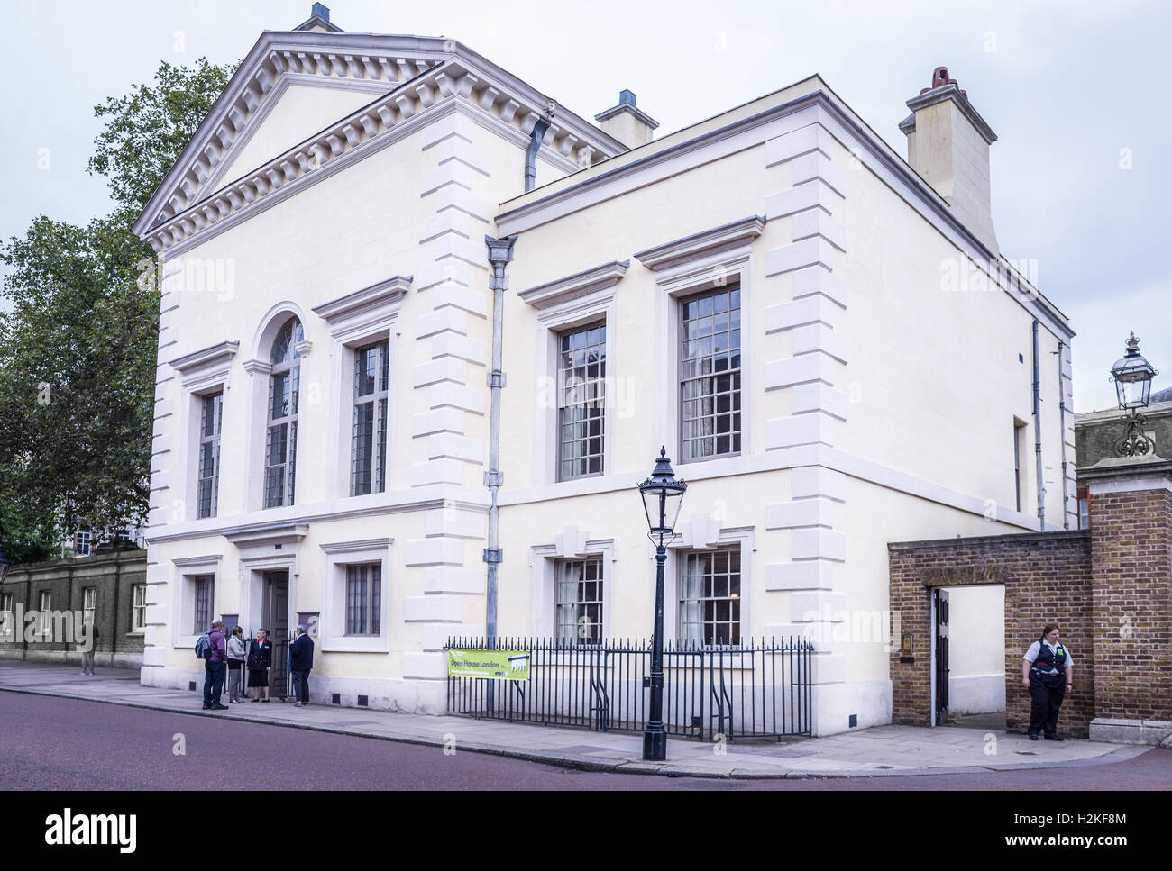 Queen's chapel, designed by Inigo Jones in the early seventeenth century, opposite St Jame's palace, London, England. Stock Photo