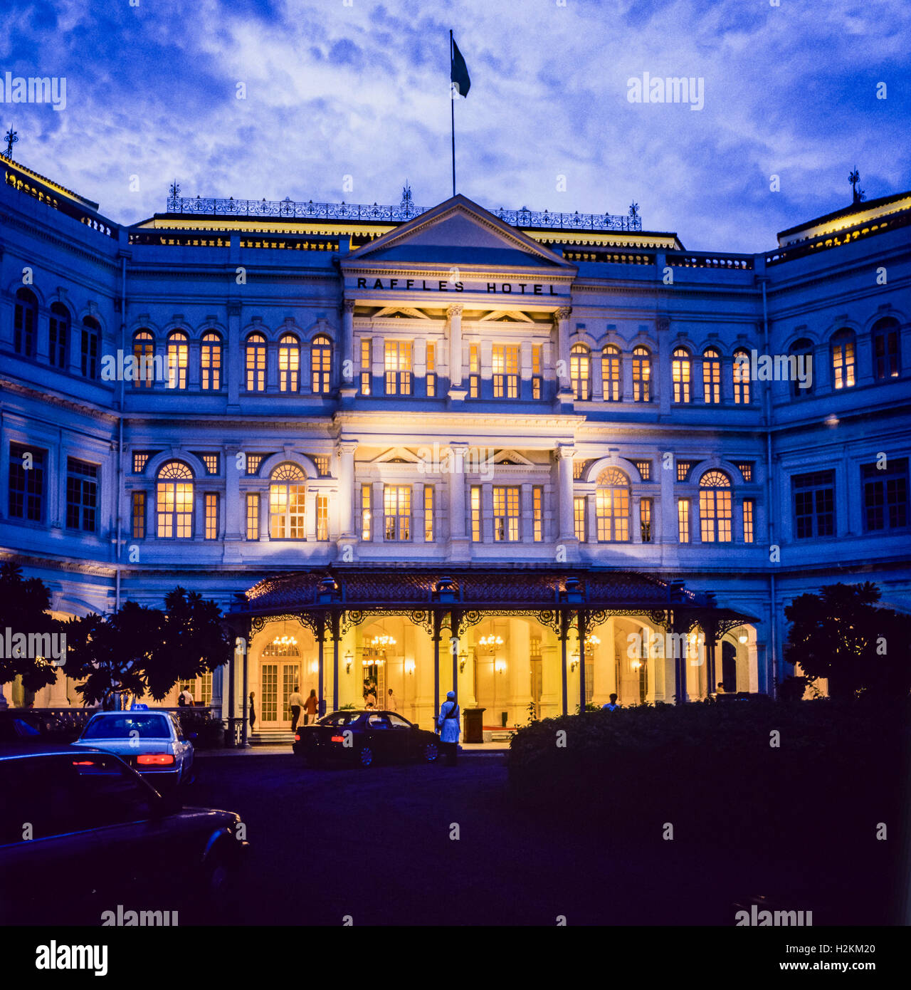 Raffles hotel at twilight, Singapore Stock Photo Alamy