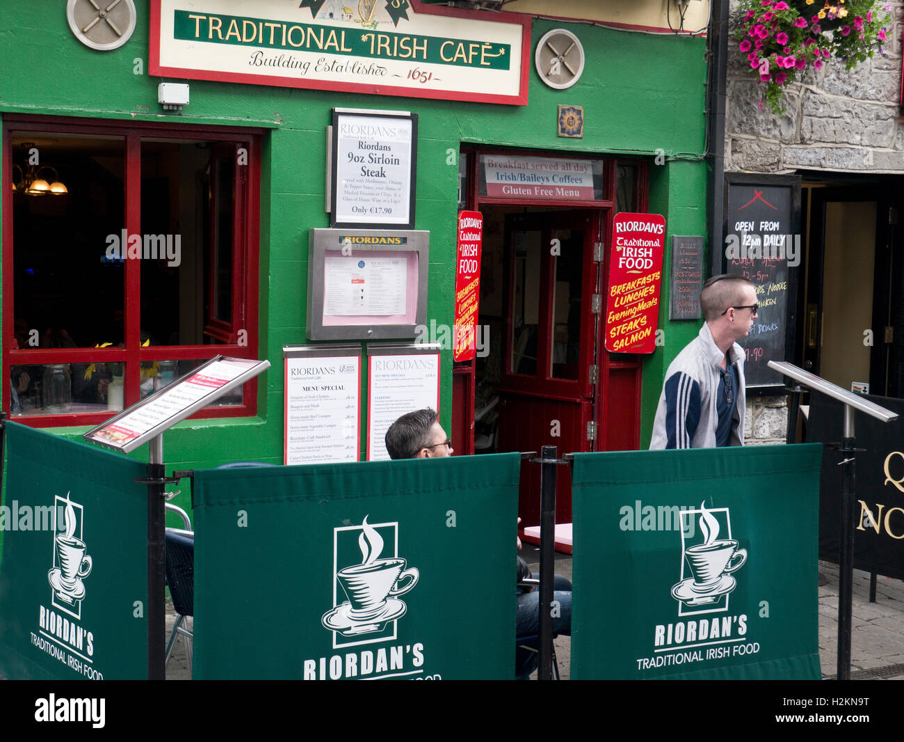Irish cafe Stock Photo Alamy