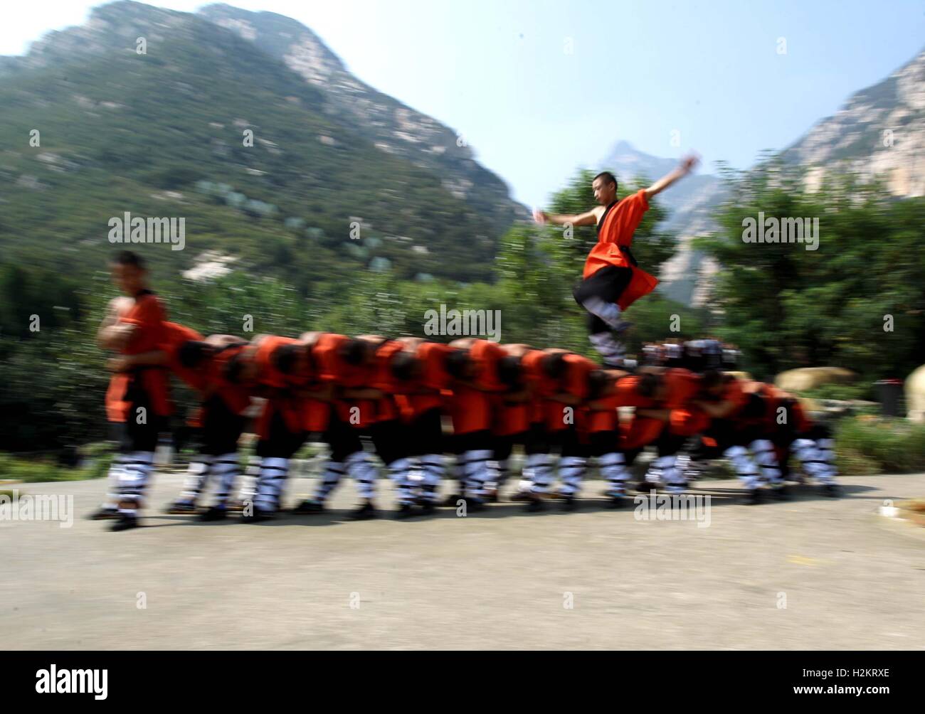 Dengfeng Dengfeng China 29th Sep 2016 Monks Of Shaolin Temple Dengfeng Dengfeng China 29th Sep 2016 Monks Of Shaolin Temple
