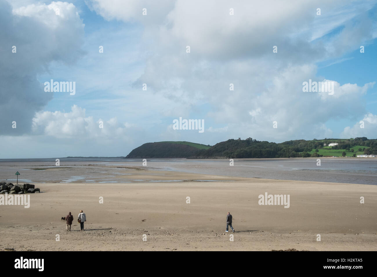 Ferryside from llansteffan hires stock photography and images Alamy
