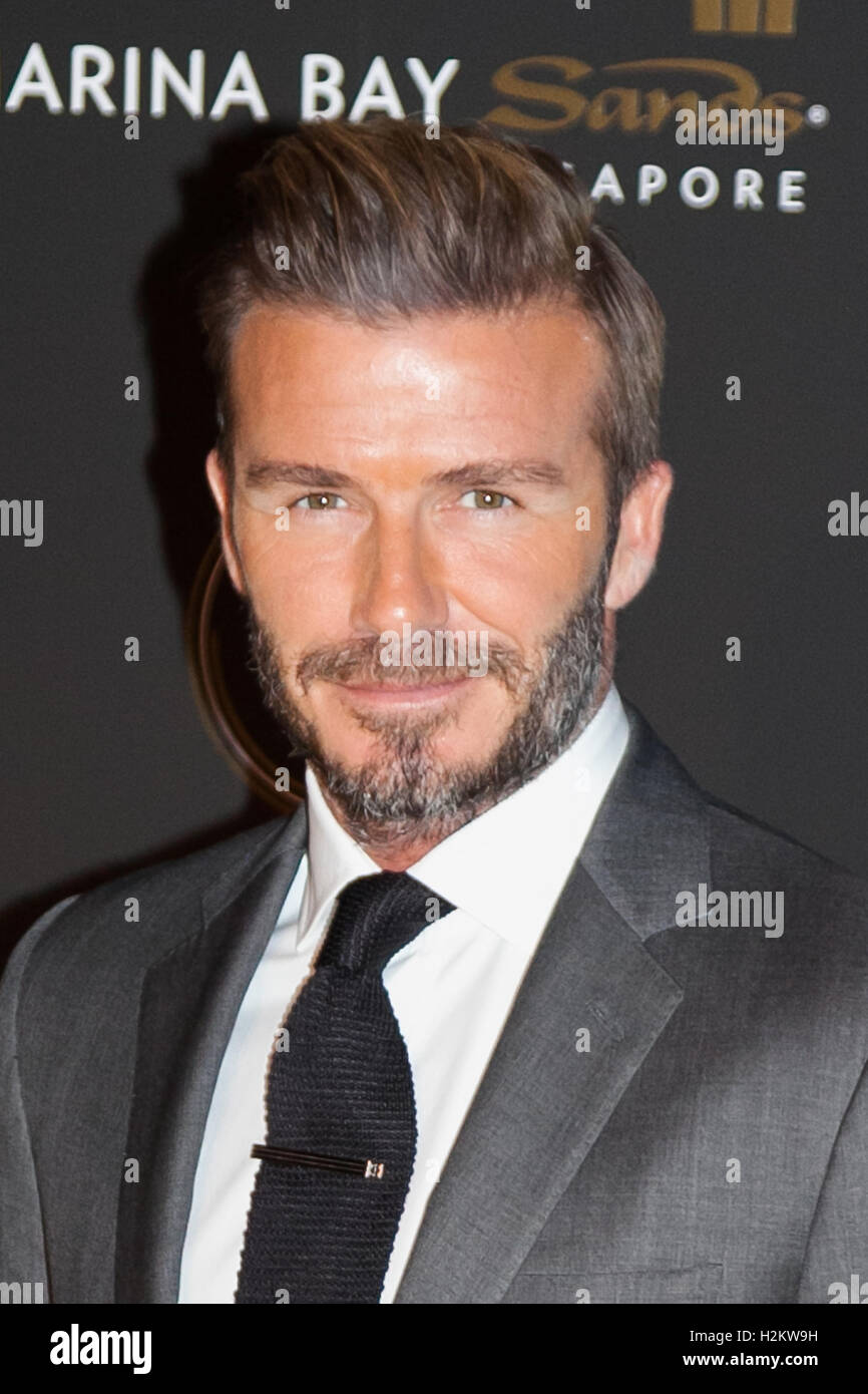 Tokyo Japan 29th September 16 Former England Soccer Star David Beckham Smiles During A Photocall For A Promotional Event Of The Singapore Luxury Hotel Marina Bay Sands On September 29 16 Tokyo