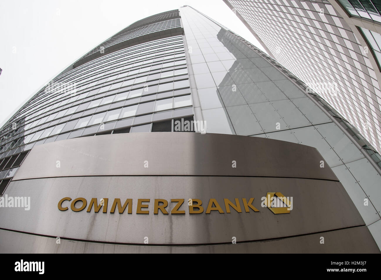 The Commerzbank headquarters in Frankfurt am Main, Germany, 30 September 2016. At a press conference the management board wants to present details on the bank's strategic direction until 2020. Photo: BORIS ROESSLER/dpa Stock Photo