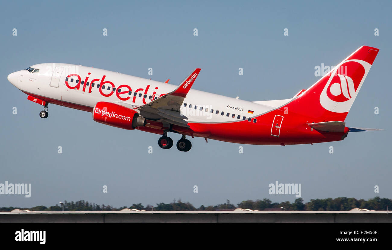 Stuttgart, Germany. 29th Sep, 2016. An airplane of the type Boeing 737-700 of airline Air Berlin takes off in Stuttgart, Germany, 29 September 2016. PHOTO: CHRISTOPH SCHMIDT/dpa/Alamy Live News Stock Photo