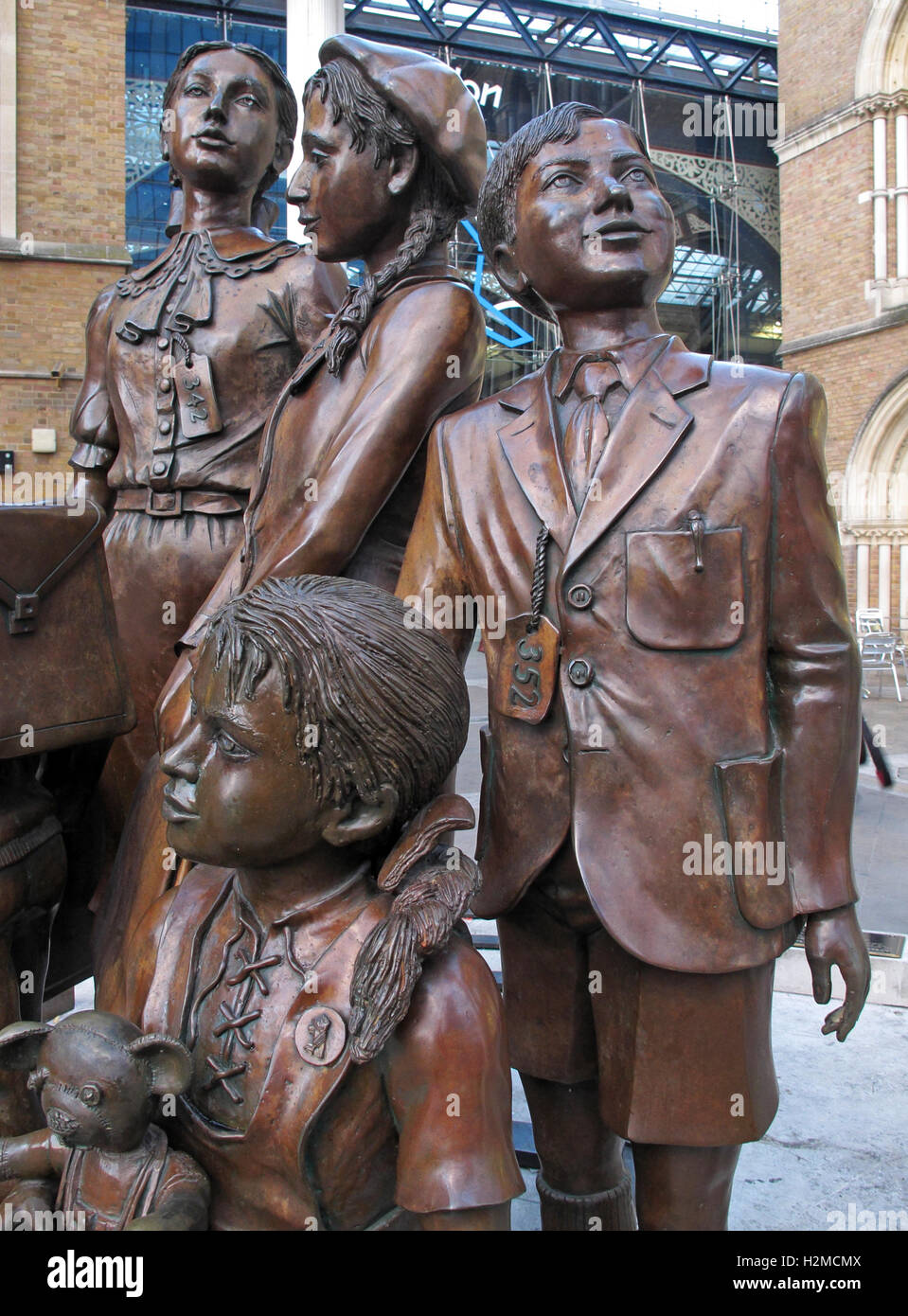 Kindertransport statues, Liverpool St station,London,England,UK Stock Photo