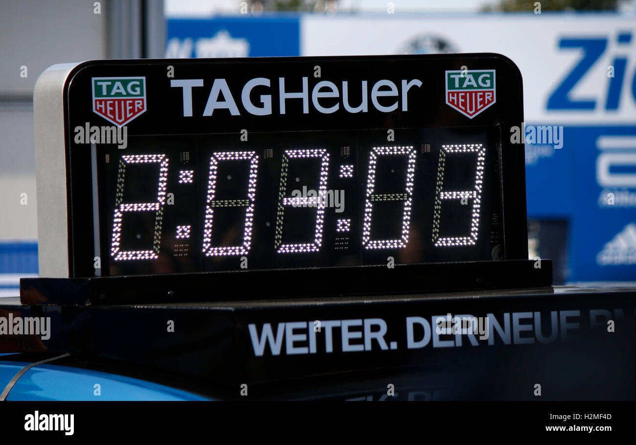 the winners time of the Berlin Marathon 2016 - only 6 seconds short of the world record. Stock Photo