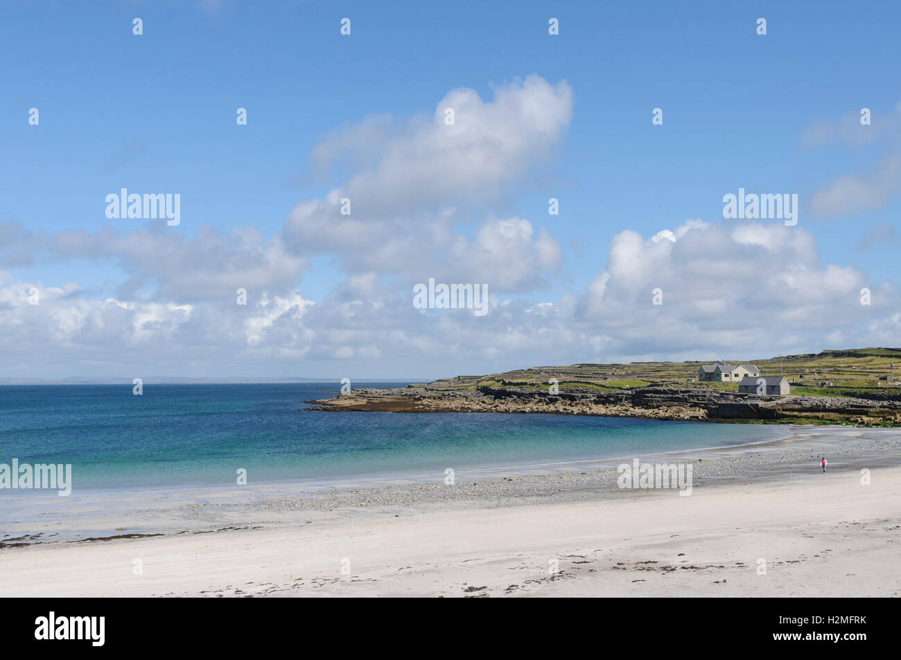 Transparent waters of Kilmurvey Beach in Inishmore, the biggest of Aran Islands, Galway Bay, Ireland, Europe Stock Photo