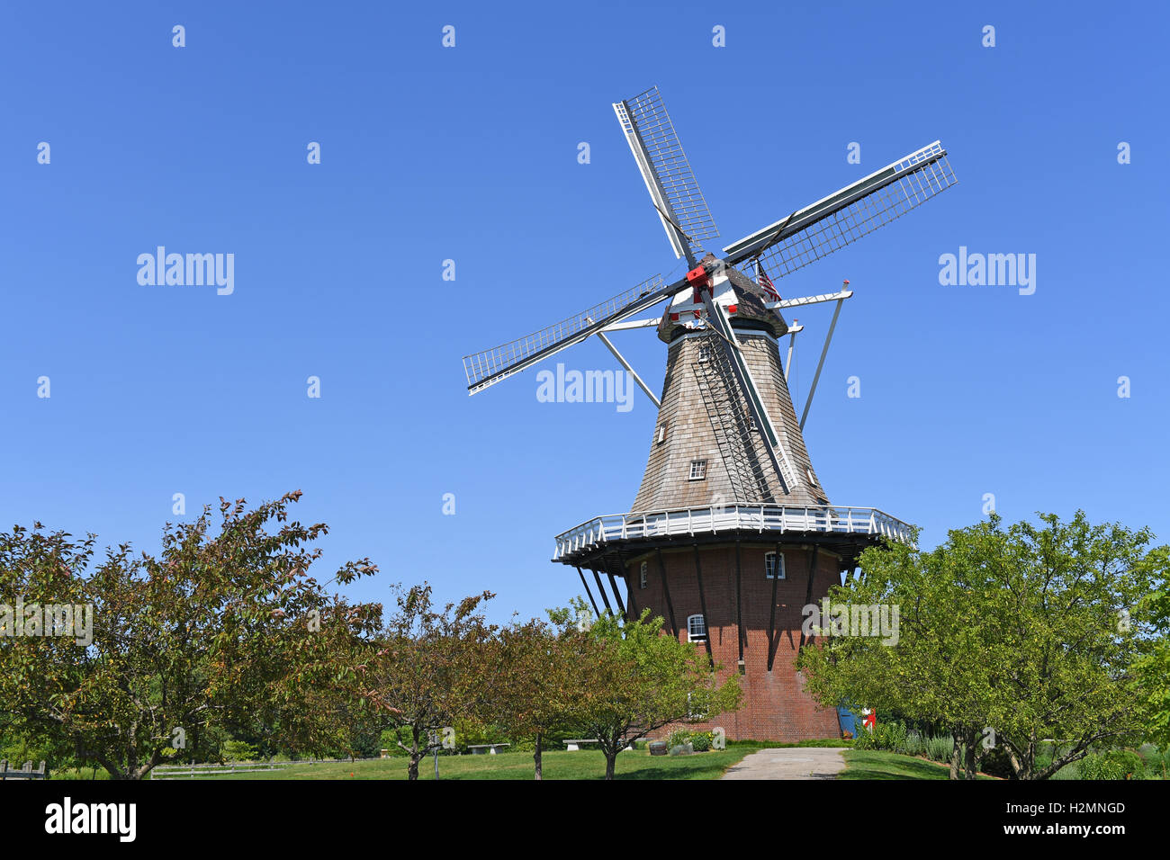 windmill-holland-michigan-high-resolution-stock-photography-and