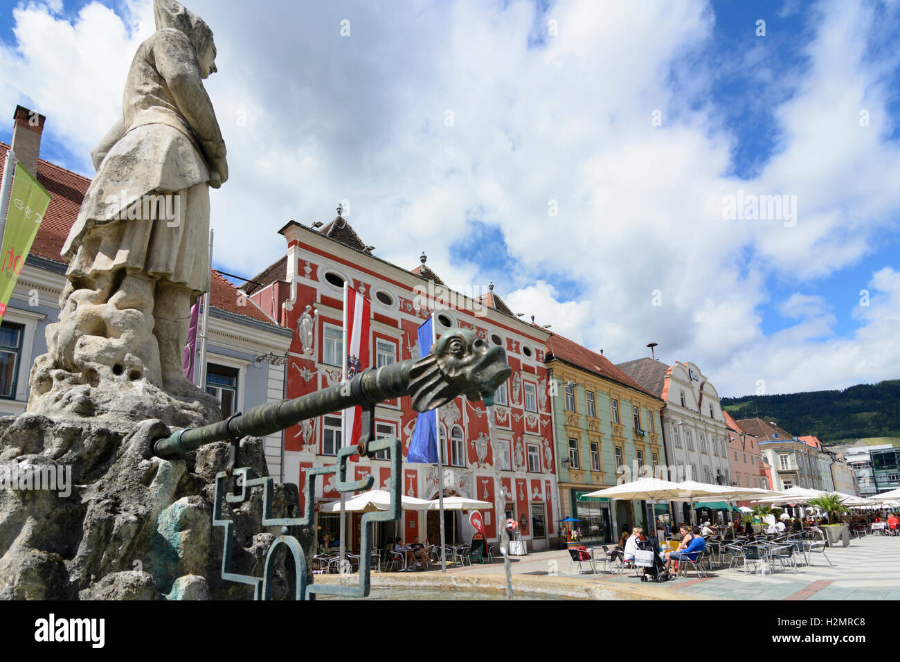 Leoben: Main square, Bergmannsbrunnen (Miners fountain), Hacklhaus, Obere Steiermark, Steiermark, Styria, Austria Stock Photo