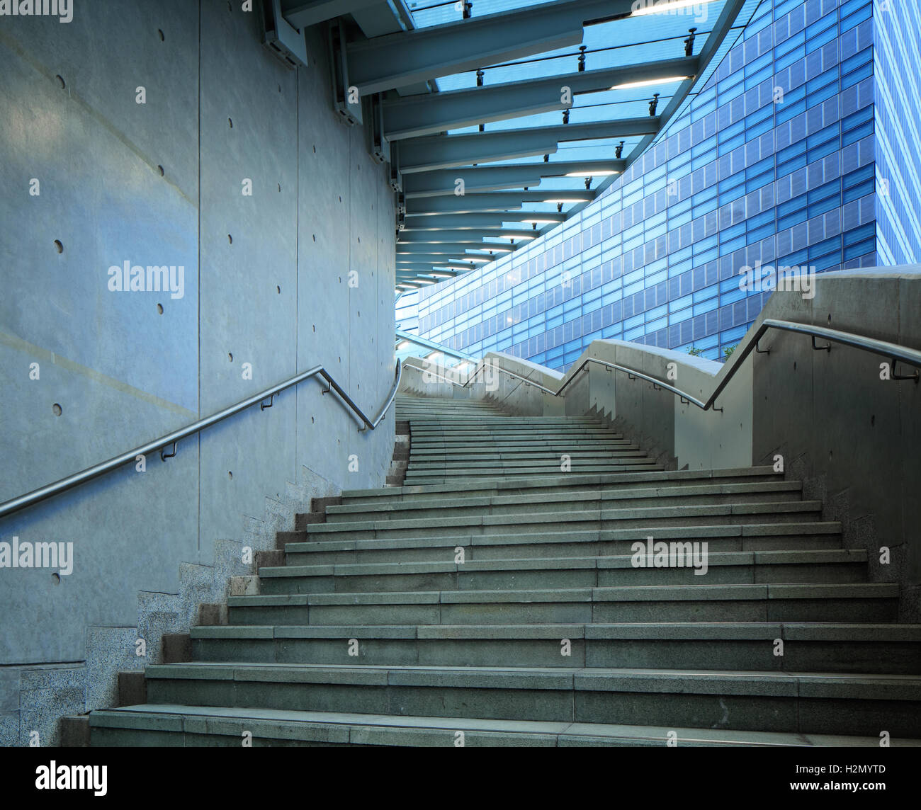 Staircase steps stairs hi-res stock photography and images - Alamy