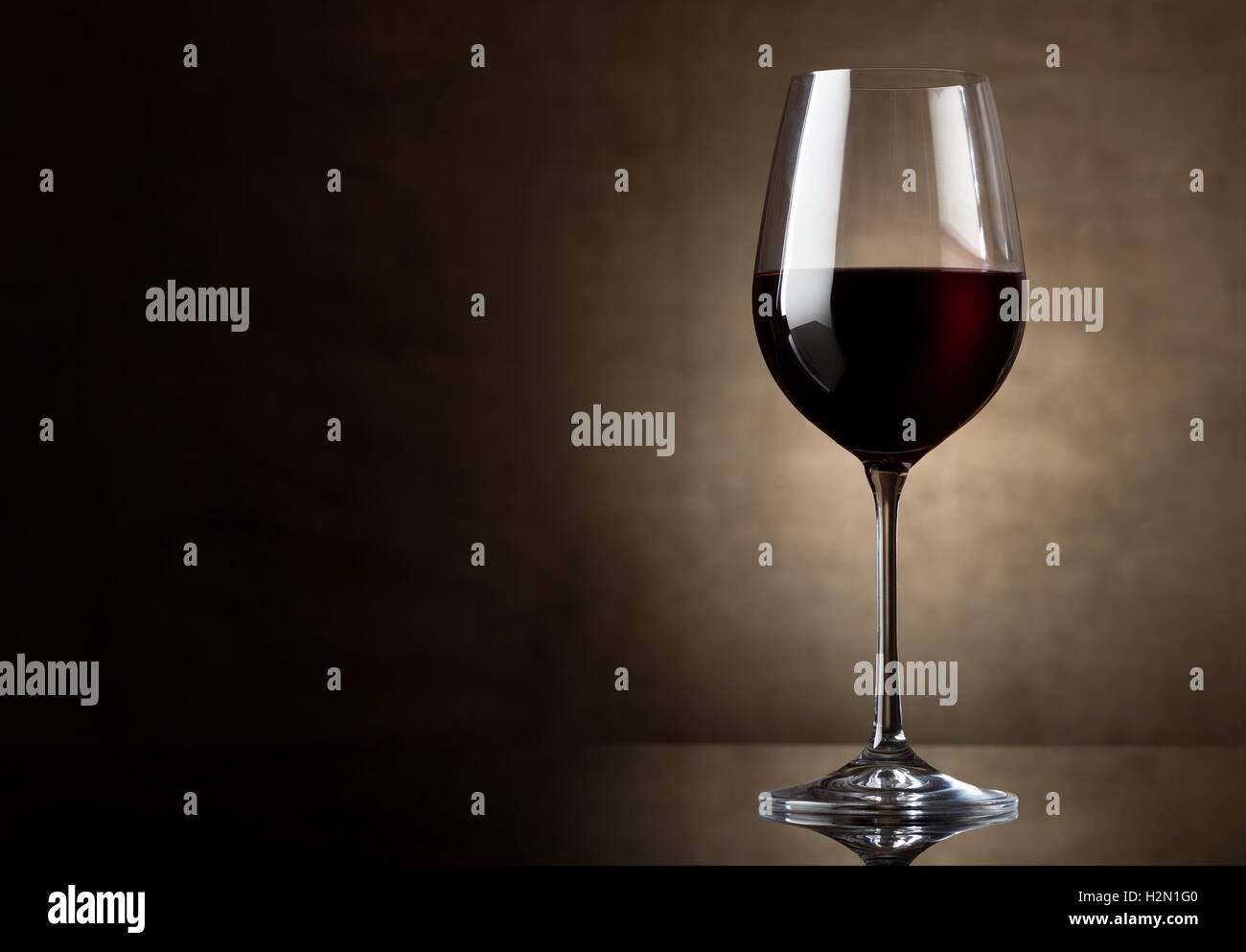 Dry red wine Stock Photo Alamy
