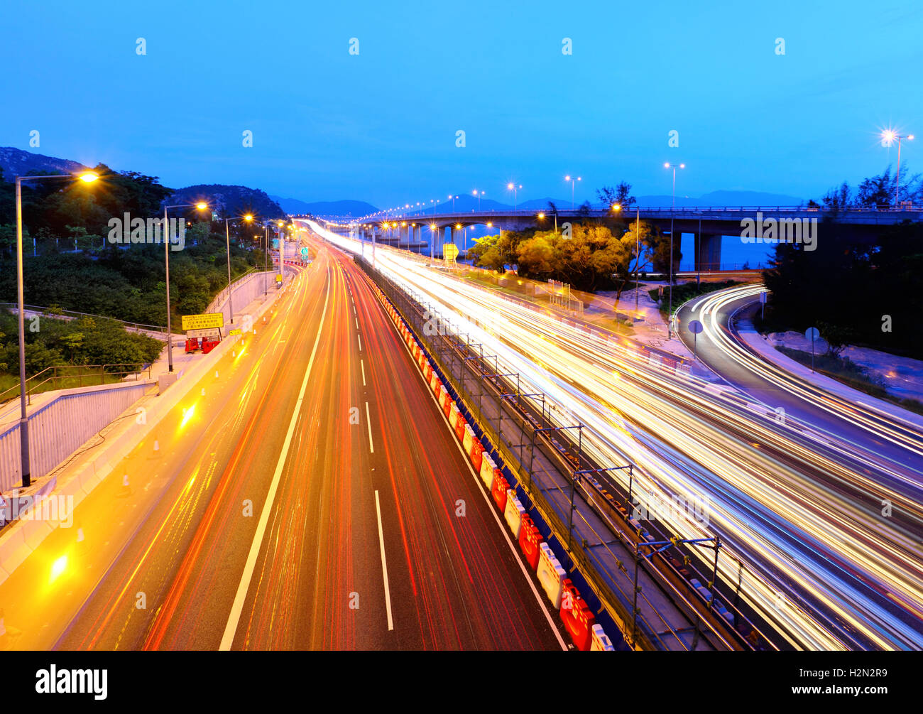 Evening traffic flow on modern hi-res stock photography and images - Alamy