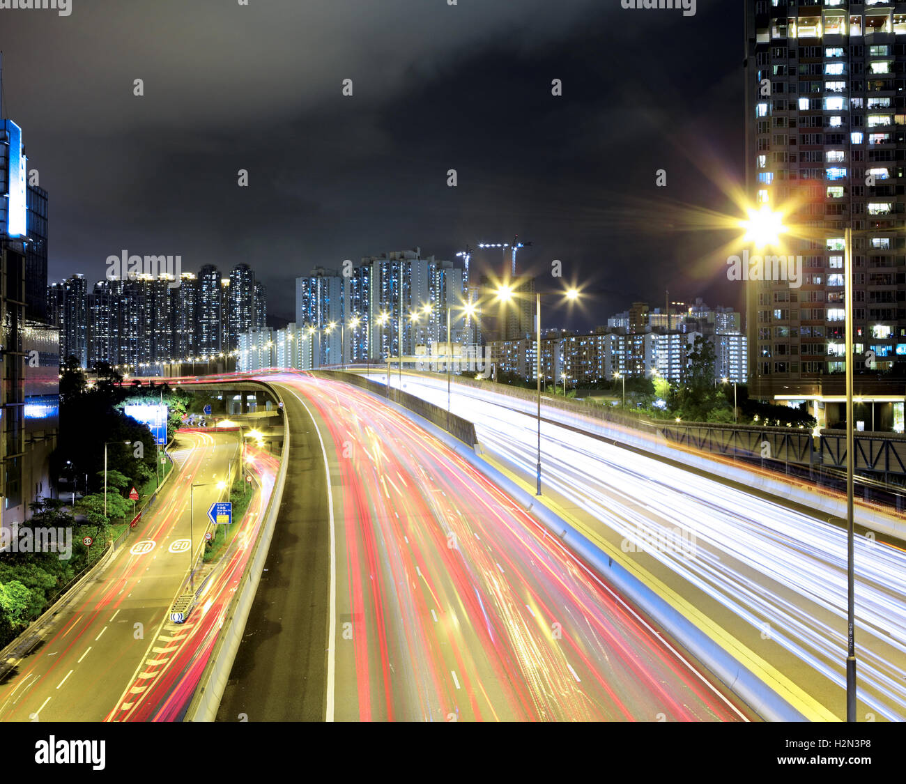 Car traffic in downtown hi-res stock photography and images - Alamy
